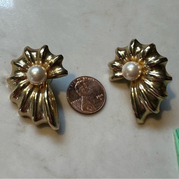 Gold Shell Pearl Statement Post Earrings - Picture 7 of 9